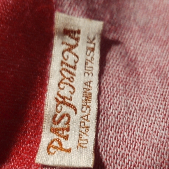 Pashmina Silk Blend Pink Subtle Paisley Scarf - Picture 8 of 8